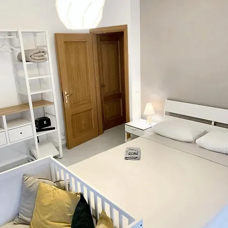 Charming In With Balcony And View Lejlighed Catania